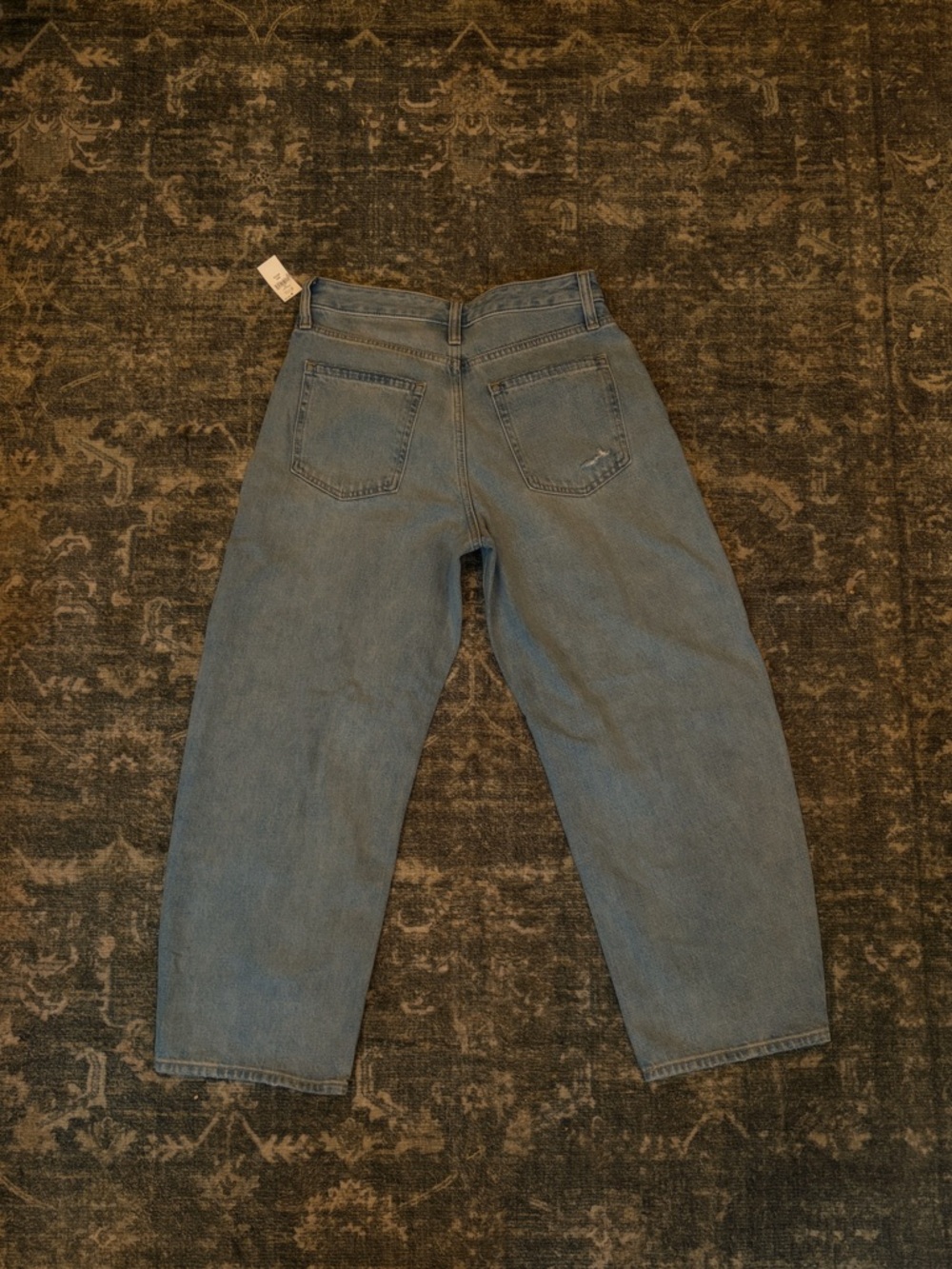 GAP - Women’s Curvy High Rise Barrel Jeans (Petite) *BRAND NEW* - Picture 2 of 4